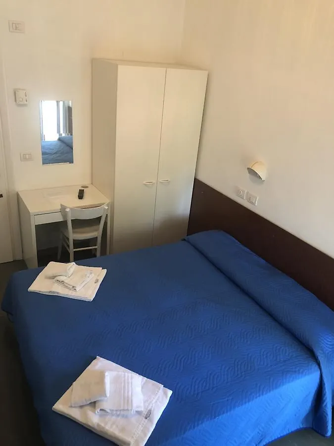 Hotel Nuova Riccione 2*,